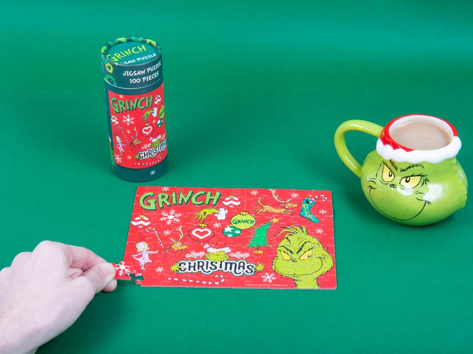 Grinch Mug and Puzzle Content